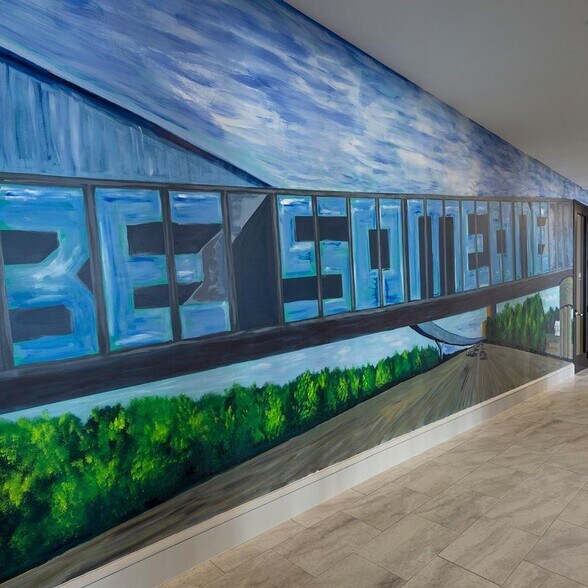 Building Photo - 401 W 25th St