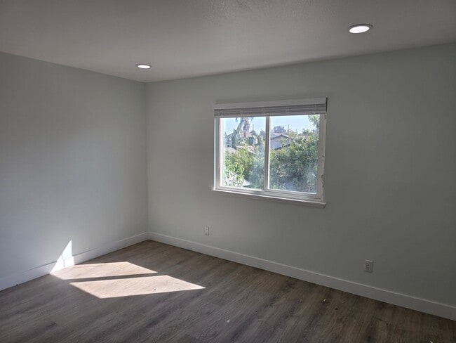 Building Photo - Fully Remodeled 4-Bedroom, 3-Bath Rental H...