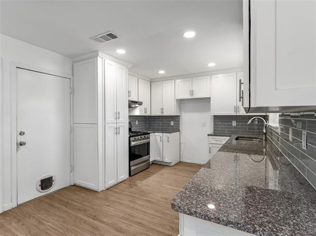 Building Photo - 806 Wisteria Way