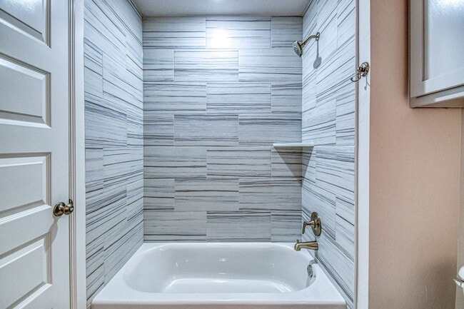 Building Photo - Brand New Construction!  Lawn care included!