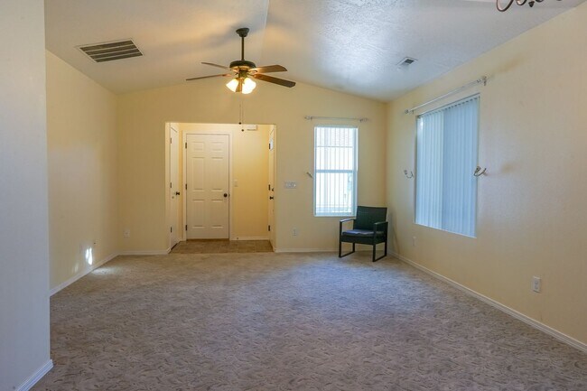 Building Photo - July 1st move in