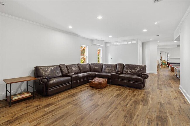 Building Photo - 455 Majestic Cove