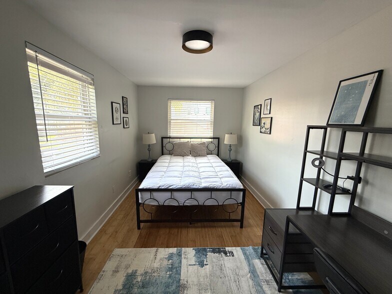 room 1 - 16 Reid St