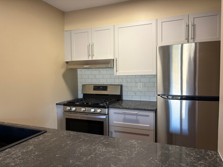 Building Photo - 10673 Grouse St NW