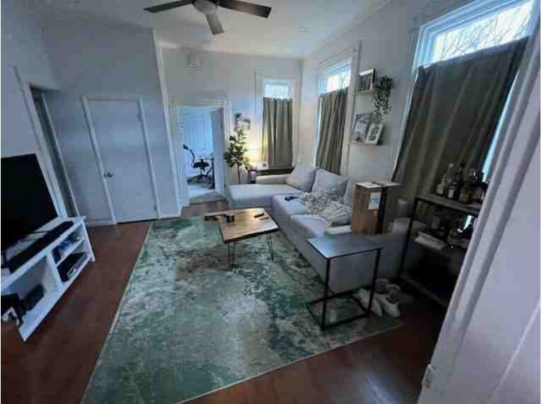 Primary Photo - 1145 Park Ave