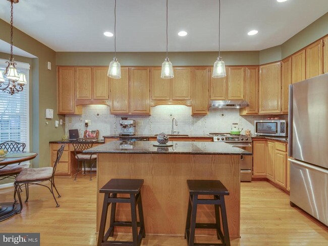 Building Photo - 11300 Fairwind Way