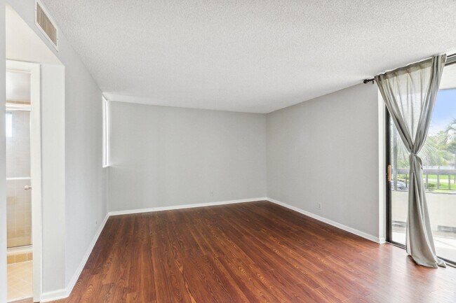 Building Photo - 6463 La Costa Dr