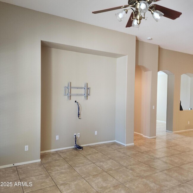 Building Photo - 14318 W Evans Dr