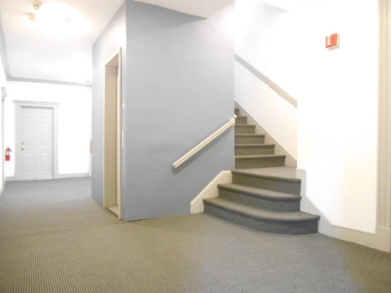 Building Photo - 1292 Commonwealth Avenue
