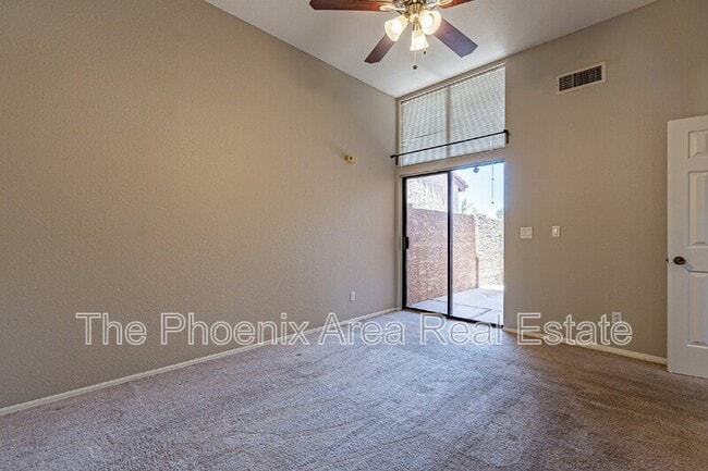 Building Photo - 735 N Tangerine Dr