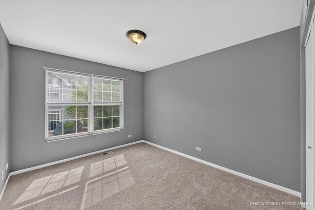 Building Photo - 1286 W Black Wolf Rd