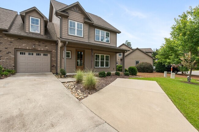 Building Photo - 126 Pinebranch Ct