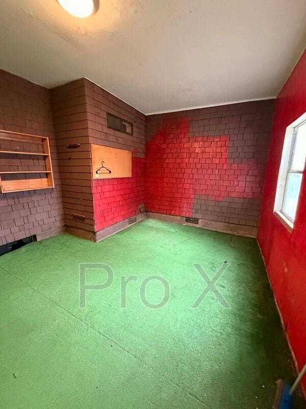 Building Photo - 401 S Jackson Ave