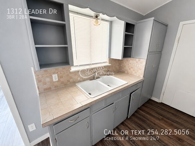 Building Photo - 1312 Leader Dr