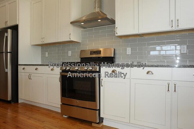 Building Photo - 303 Indiana Ave NW