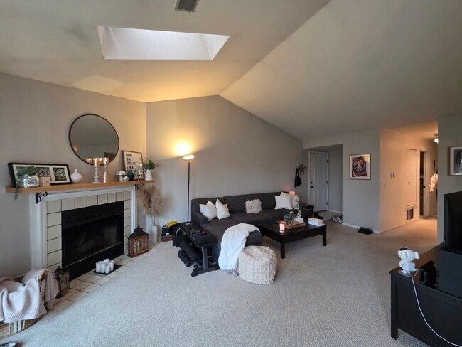 Building Photo - 2791 Green Bridge Ct