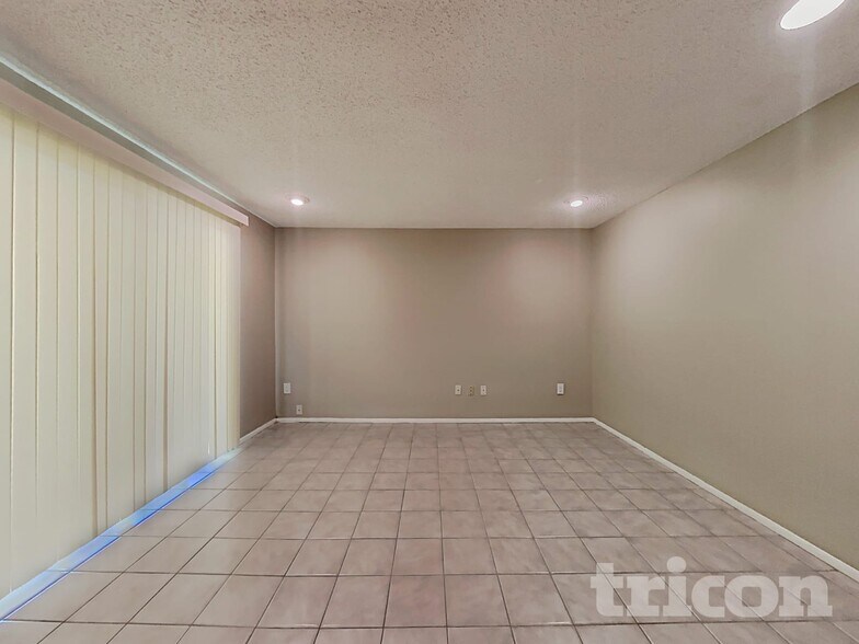 Building Photo - 8108 Chickasaw Ln