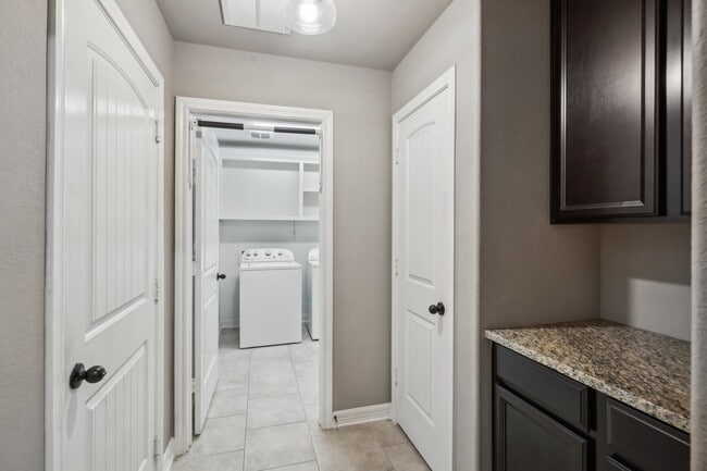 Building Photo - 19806 Morgan Jane Way