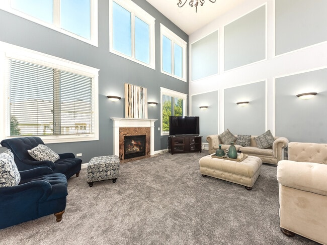 Building Photo - 2504 Skylane Dr