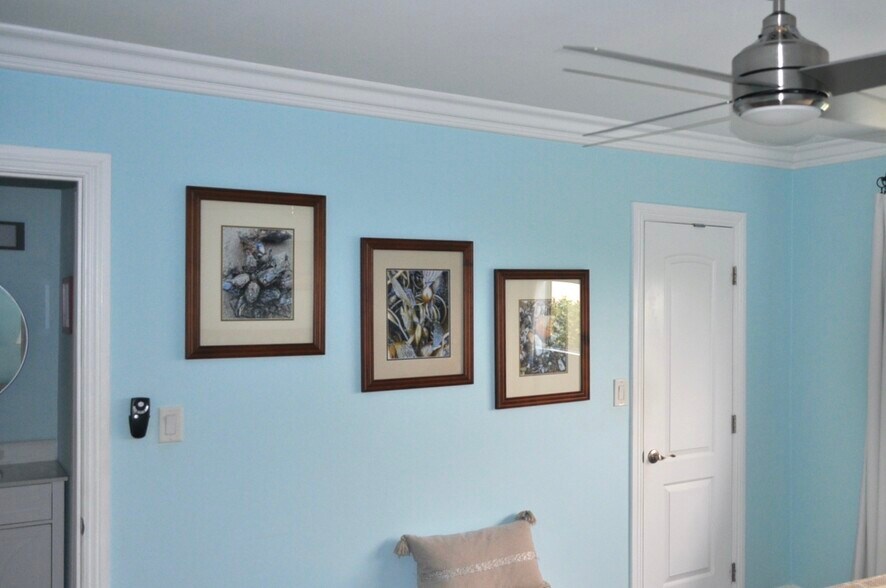 Building Photo - 1600 Ardmore Ave