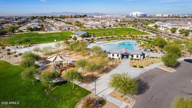 Building Photo - 9022 W San Miguel Ave