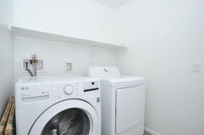 Building Photo - Beautiful Vail Area Home