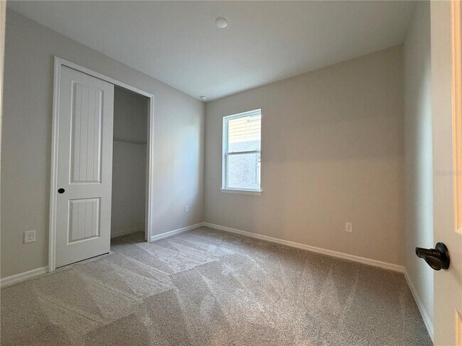 Building Photo - 5648 Flame Vine Wy