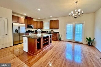 Building Photo - 4905 Potomac Highlands Cir