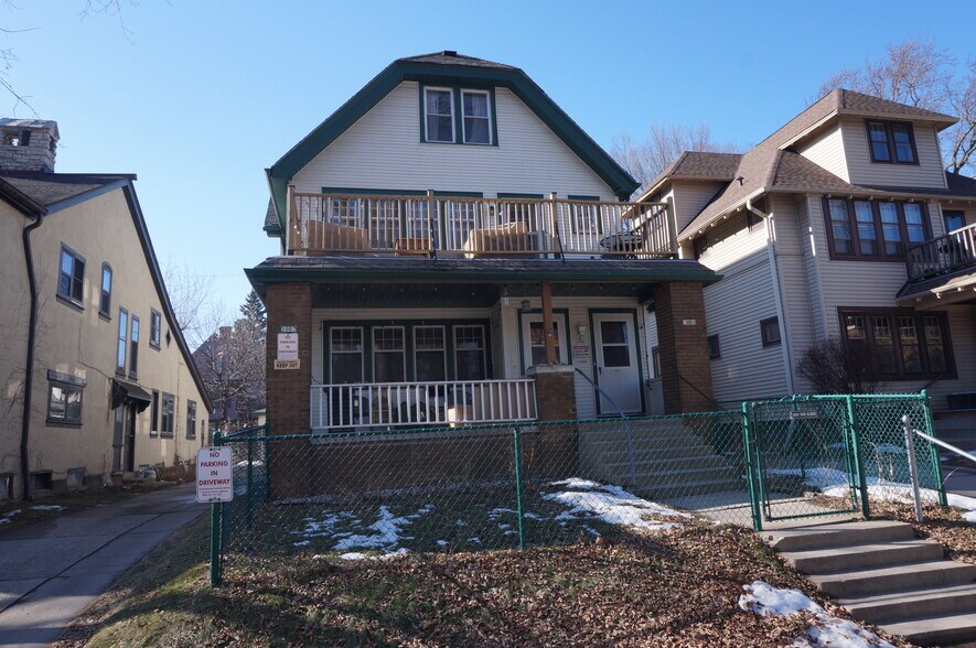 Building Photo - 3007 N Frederick Ave