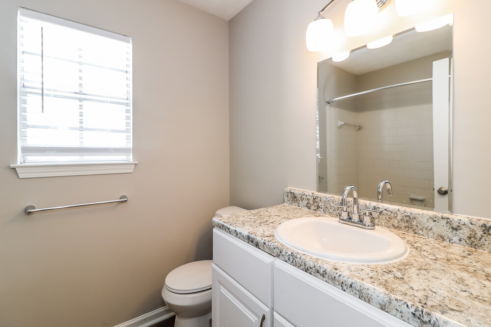 Building Photo - 6520 Eastbriar Dr