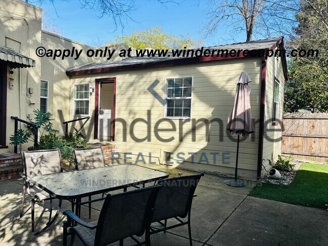 Building Photo - Beautifully Remodeled 2 Bedroom, 2 Bath Duplex on Freeport Blvd w/ garage for storage!- Now avail...
