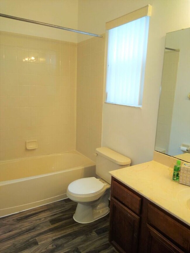 Building Photo - Single Family Home in Poinciana