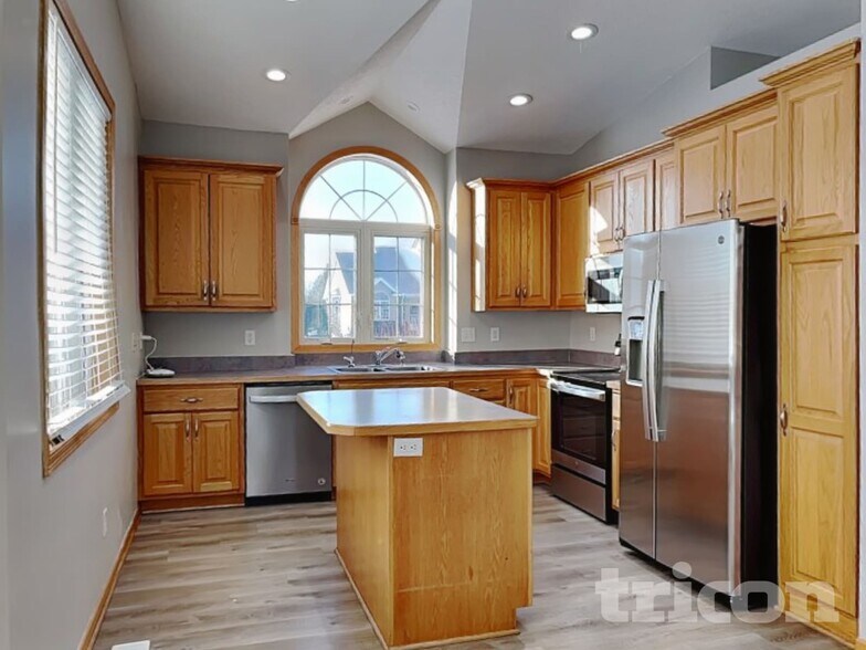 Building Photo - 1909 135th Ave NW