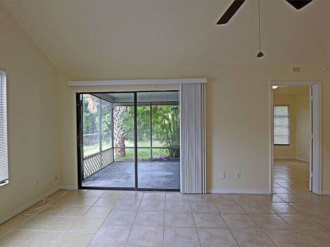 Building Photo - Duplex Cape Coral 3723