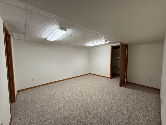 Building Photo - 1815 3rd Ave SE
