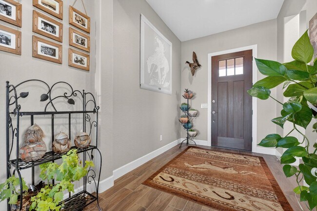 Building Photo - Walden Farms home with a great relaxing backyard!