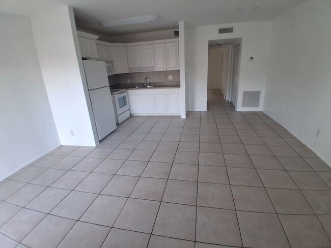 Building Photo - 6289 Lear Dr