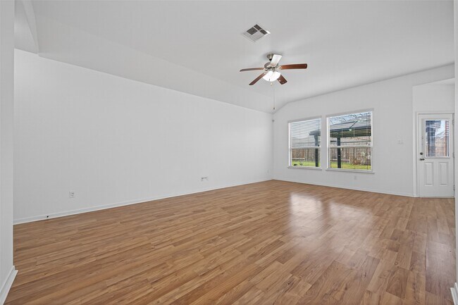 Building Photo - 22522 Fosters Park Ct