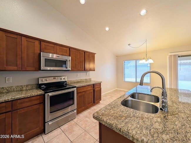 Building Photo - 15748 W Paradise Ln