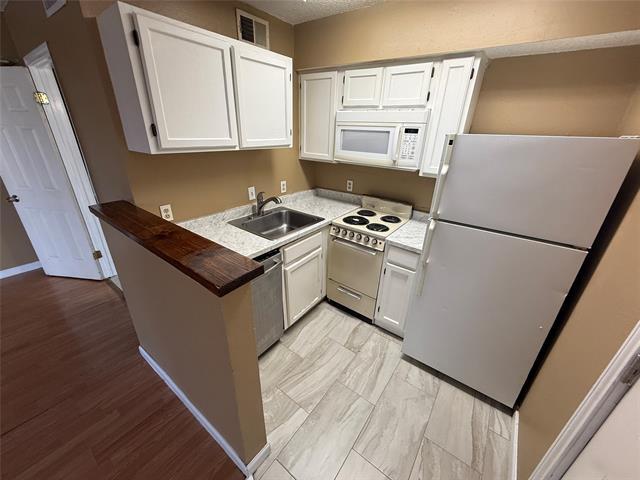 Building Photo - 2301 Basil Dr