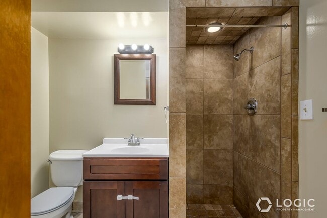 Building Photo - Beautiful Home in South Ogden!