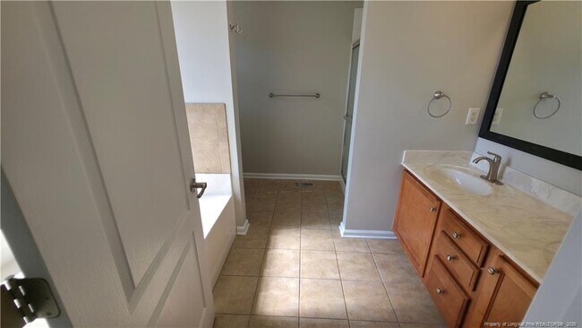 Building Photo - 60 Cobblestone Dr