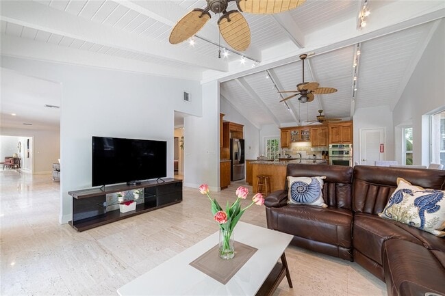 Building Photo - 2519 Barcelona Dr