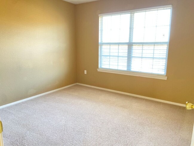 Building Photo - Condominium in Academy Commons