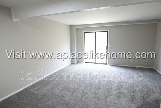 Building Photo - 3139 Eaton St