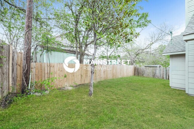 Building Photo - 3 Bedroom Pet-Friendly Home in Cedar Hill, TX with Main Street Renewal