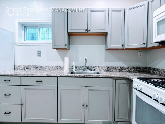 Building Photo - 2843 N 6th St