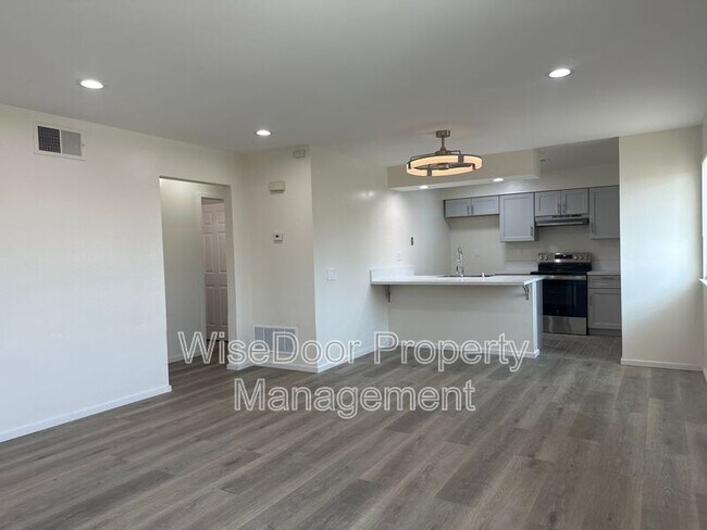 Building Photo - 3404 20th St