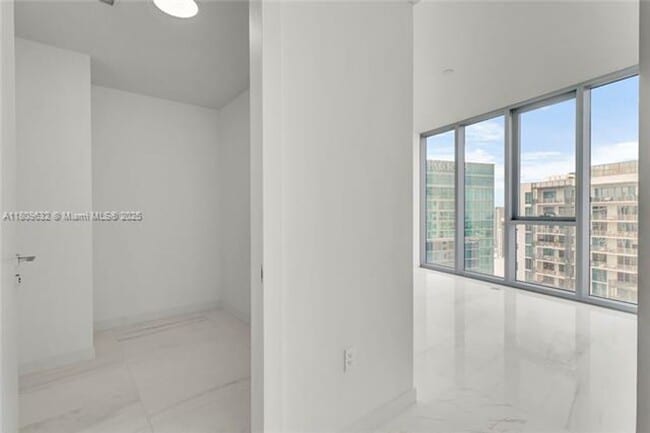 Building Photo - 300 Biscayne Blvd Way