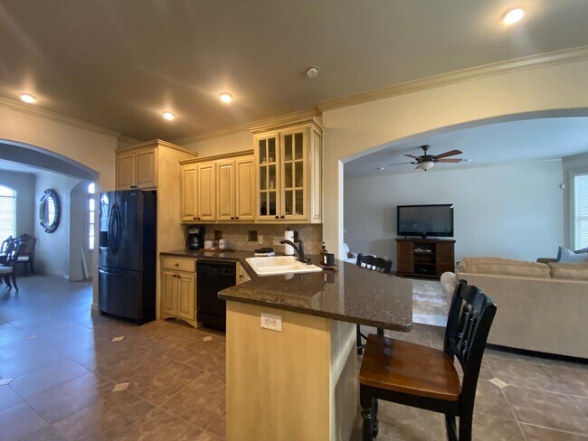 Building Photo - Broken Arrow Schools-Gated Community!